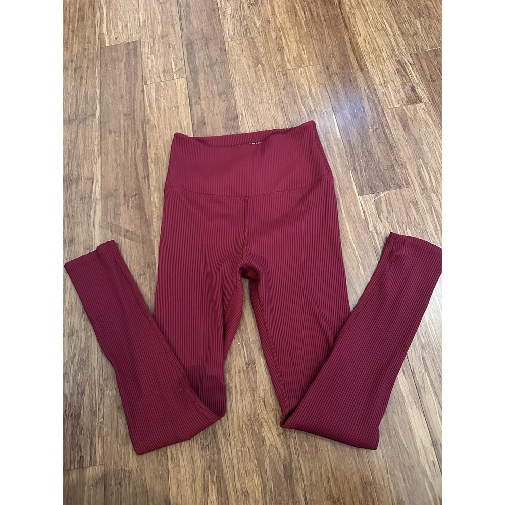 Carbon 38 Women's‎ Ribbed 7/8 Legging in Maroon Size Small
